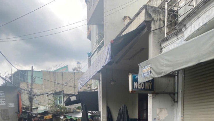 Ngộp Bank!!Giảm sốc 800tr !!! Chỉ còn 5tỷ7, Nhà2  tầng 100m2, SHR,  1/ Nguyễn Văn Quá, sát bên chợ cầu, Hẻm Ba gác